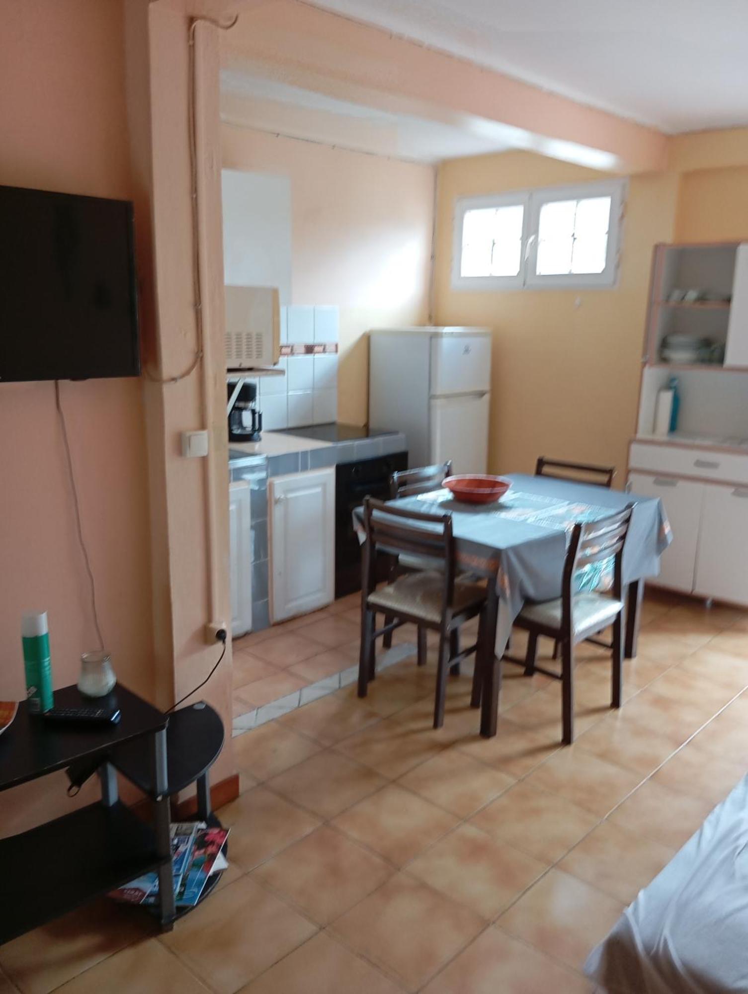 Appartement La Colombe à Riviere-Salee Extérieur photo